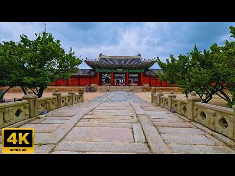 Seoul, South Korea Walking Tour of Changgyeonggung Palace and Changdeokgung