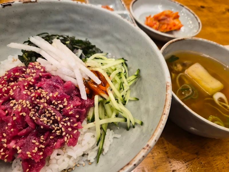 Yukhoe(Beef Tartare) Sisters