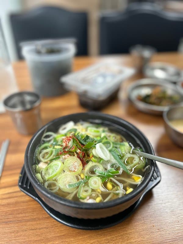 Bisabal Jeonju Kongnamul Gukbap