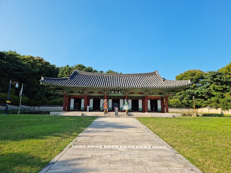 Hyochang Park