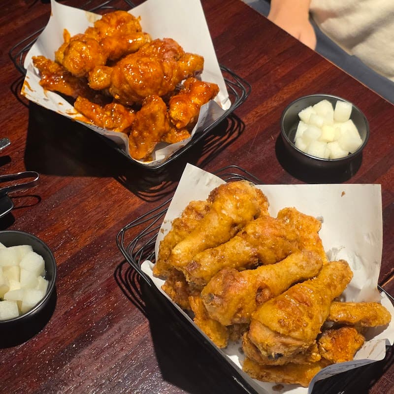 Kyochon Chicken Sinyongsan Station