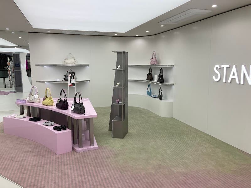 STANDOIL Hongdae Flagship Store