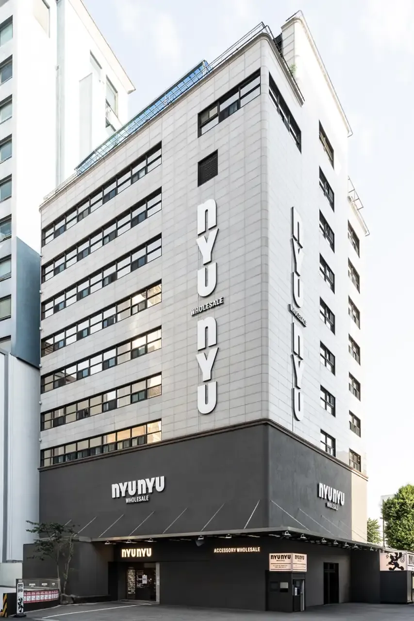 NYUNYU 东大门