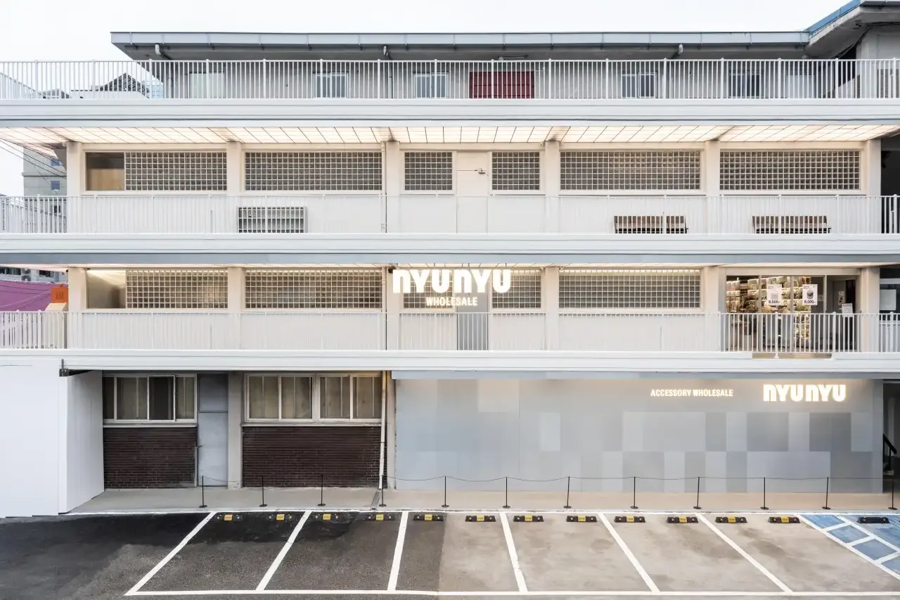 NYUNYU 聖水