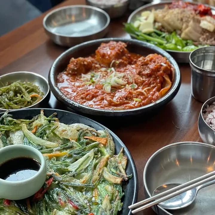 Bukchon Dodam Anguk