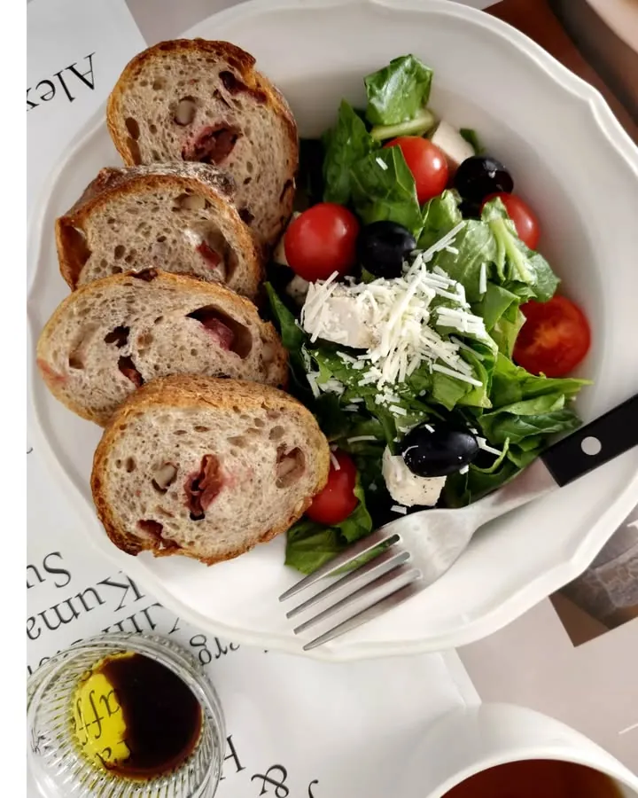 La Suisse Bistro