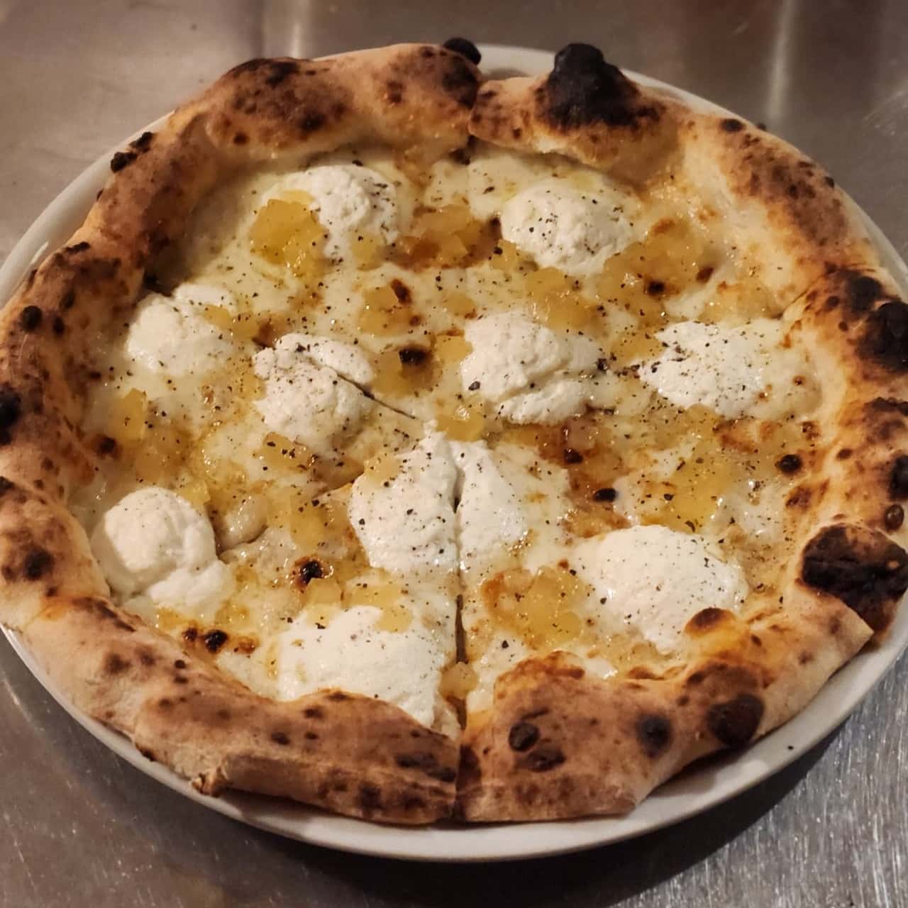 Ire Pizza House