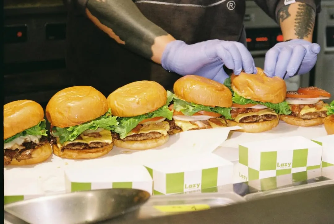 Lazy Burger Club Buam