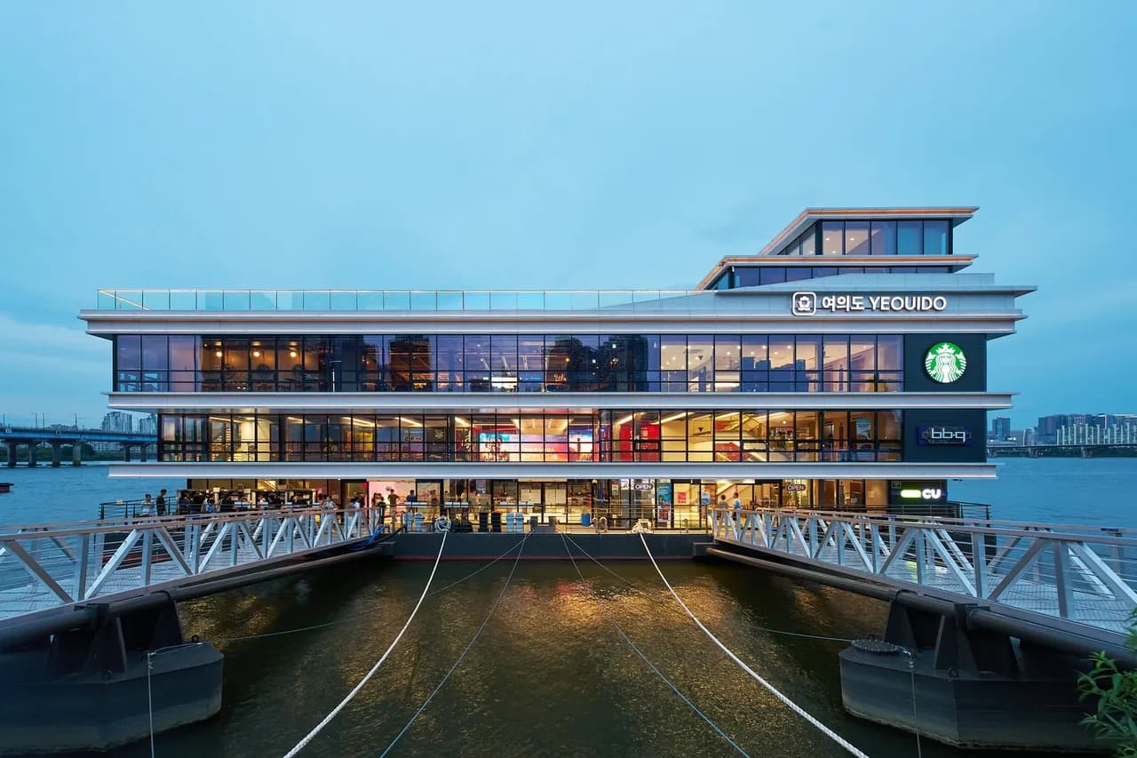 Starbucks Yeouido Hangang Park