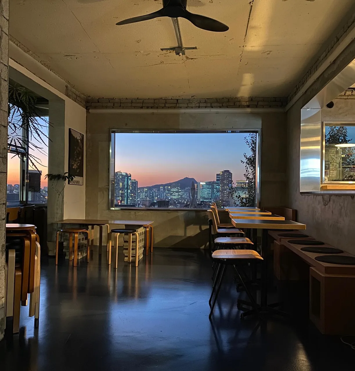 Villa Coffee Bar Haebangchon