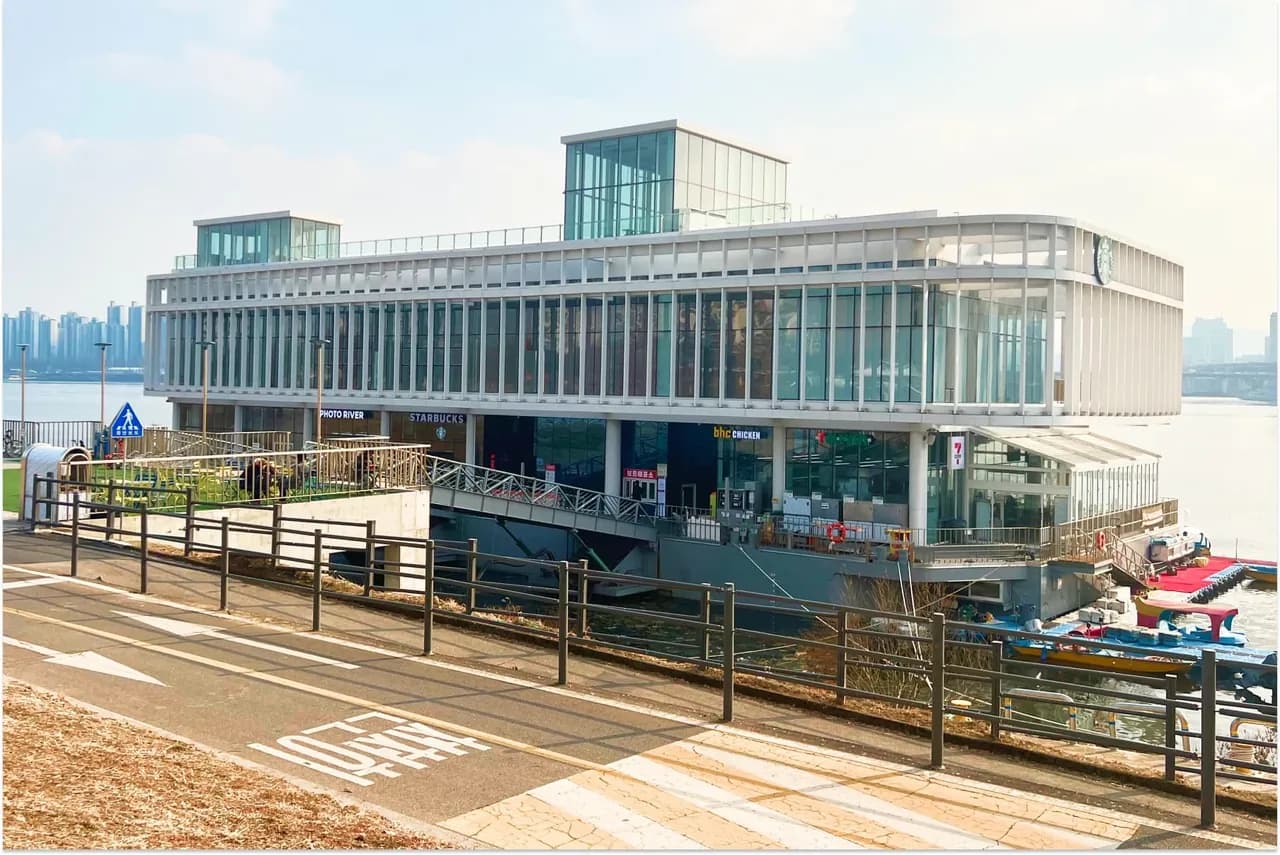 Starbucks 纛島漢江公園
